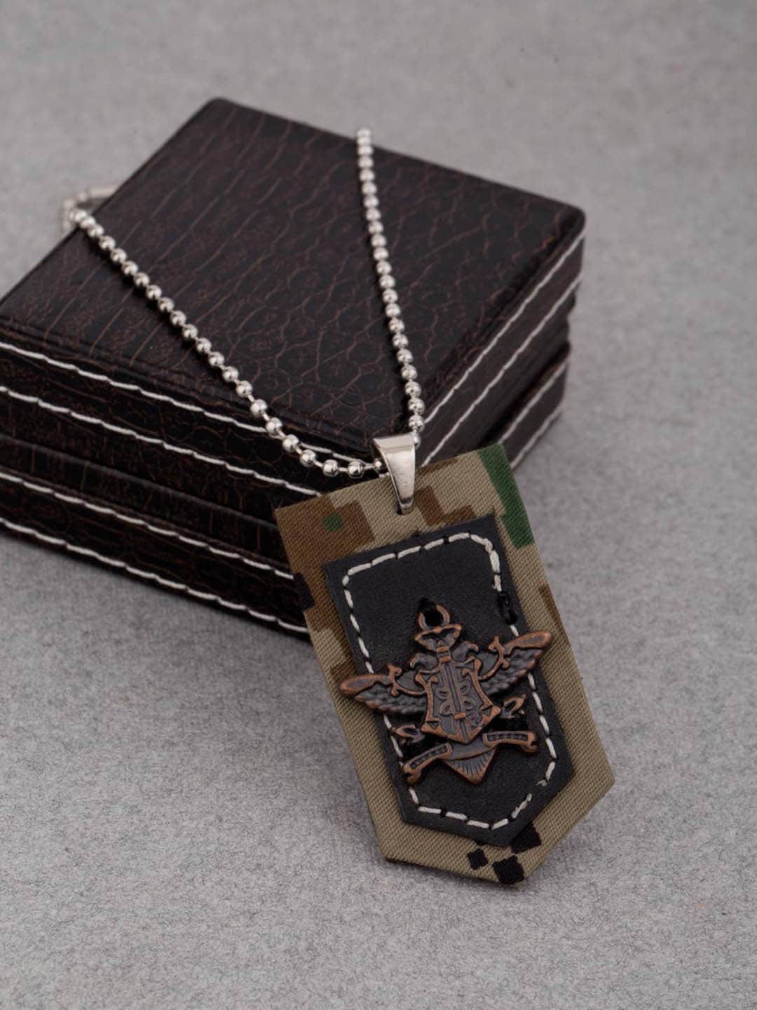 

Dare by Voylla Men Silver-Toned Dual Tone Eagle Pendant