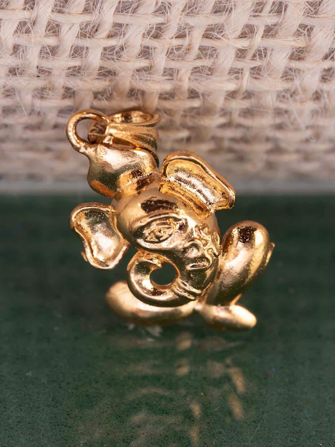

Dare by Voylla Men Gold-Toned Ganesha Pendant
