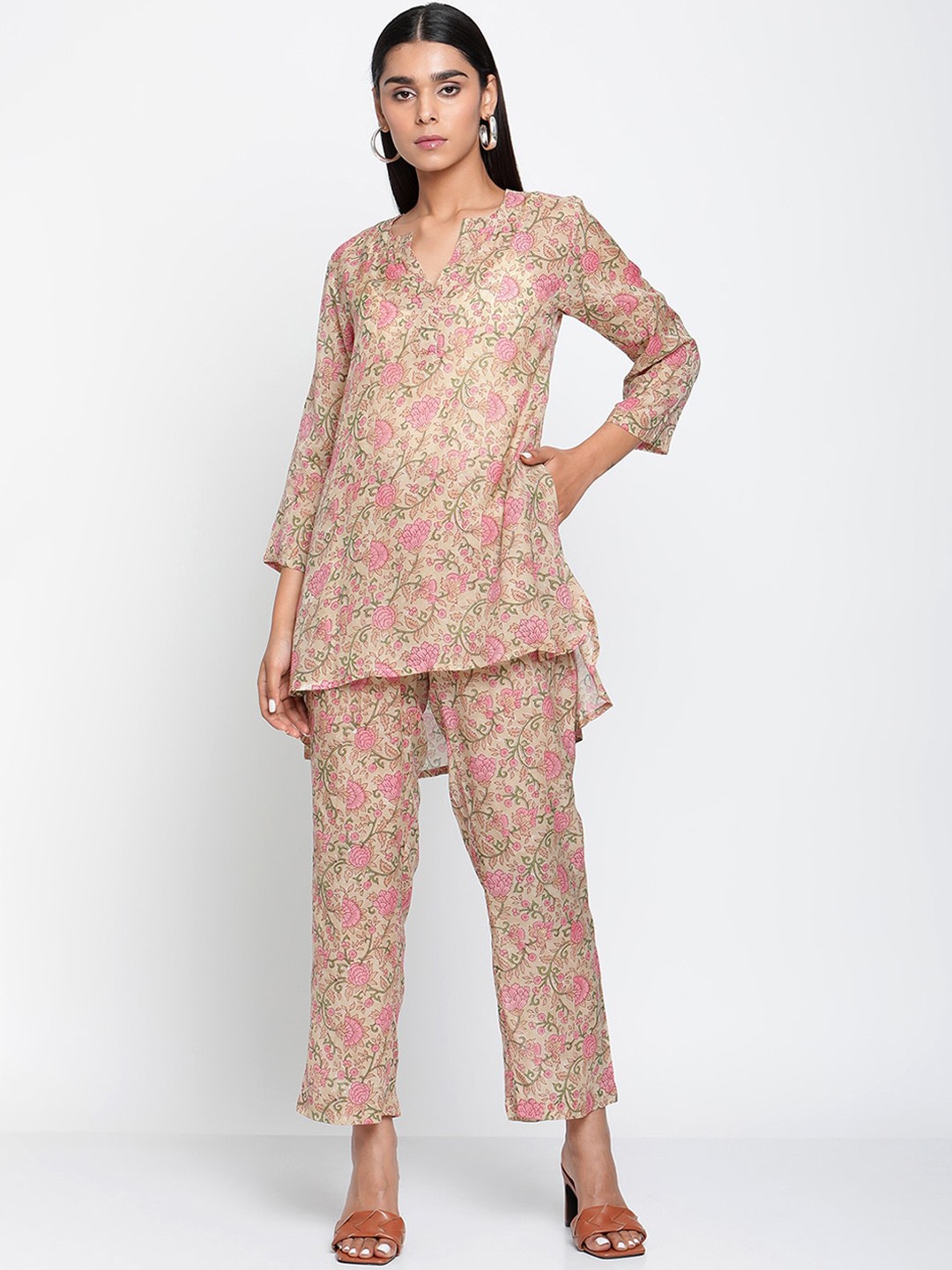 

trueBrowns Women Pink & Beige Floral Printed Pure Cotton Co-Ord Set