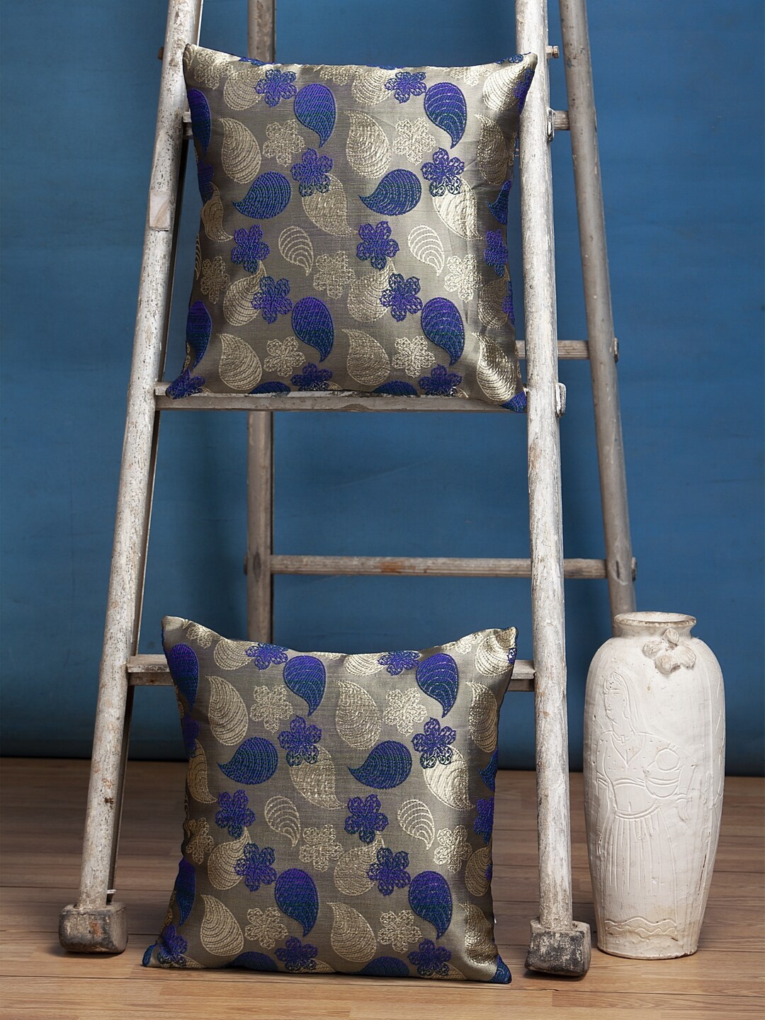 

Alina decor Blue & Gold-Toned Set of 2 Ethnic Motifs Square Cushion Covers