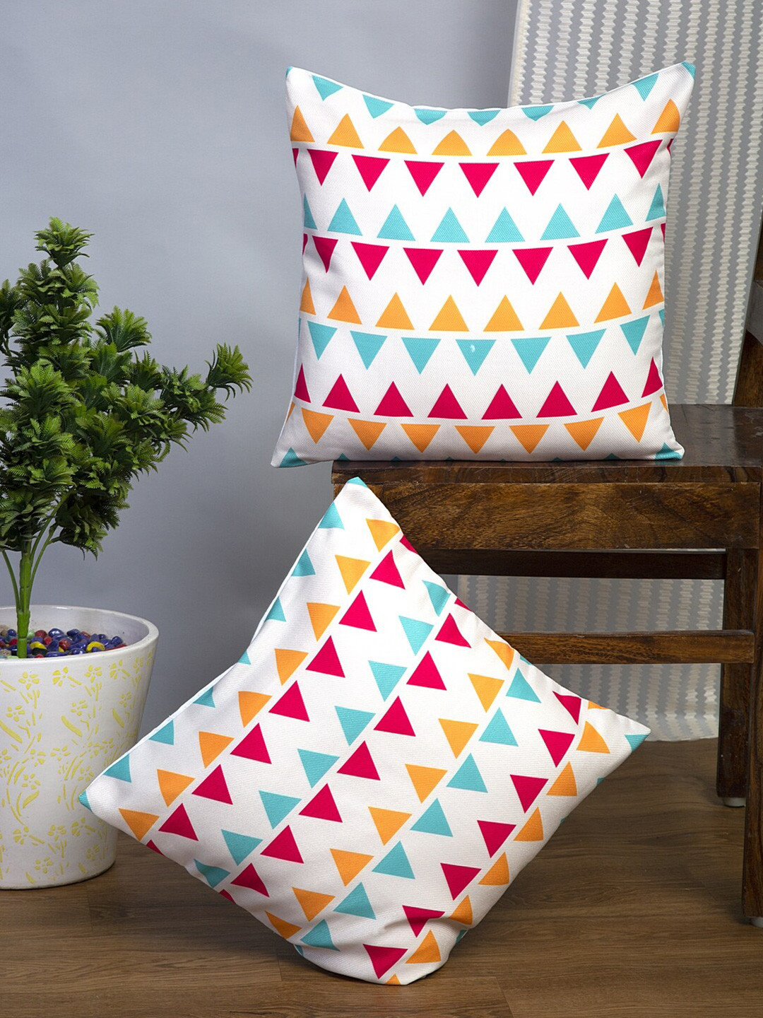 

Alina decor Set Of 2 Multicoloured Geometric Square Cushion Covers, White