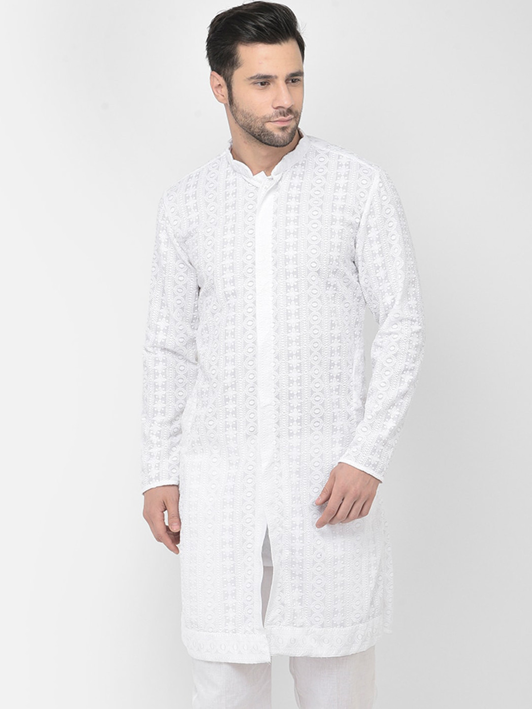 

DEYANN Men White Embroidered Pure Cotton Chikankari Kurta