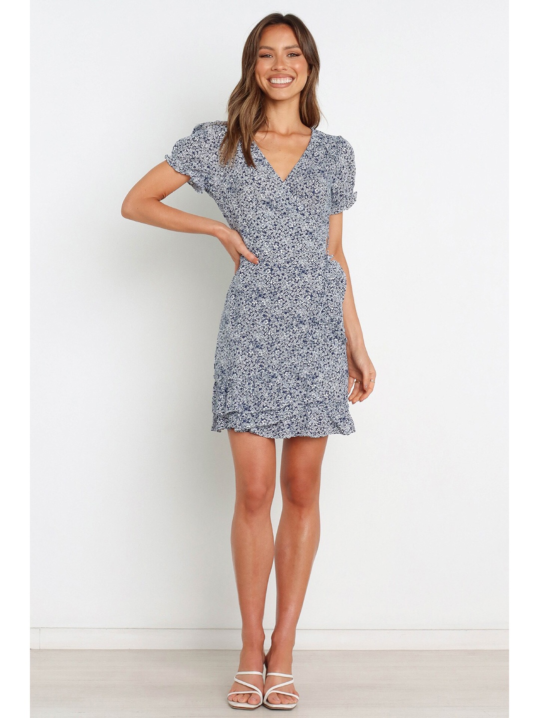 

La Aimee Navy Blue Printed Floral Dress