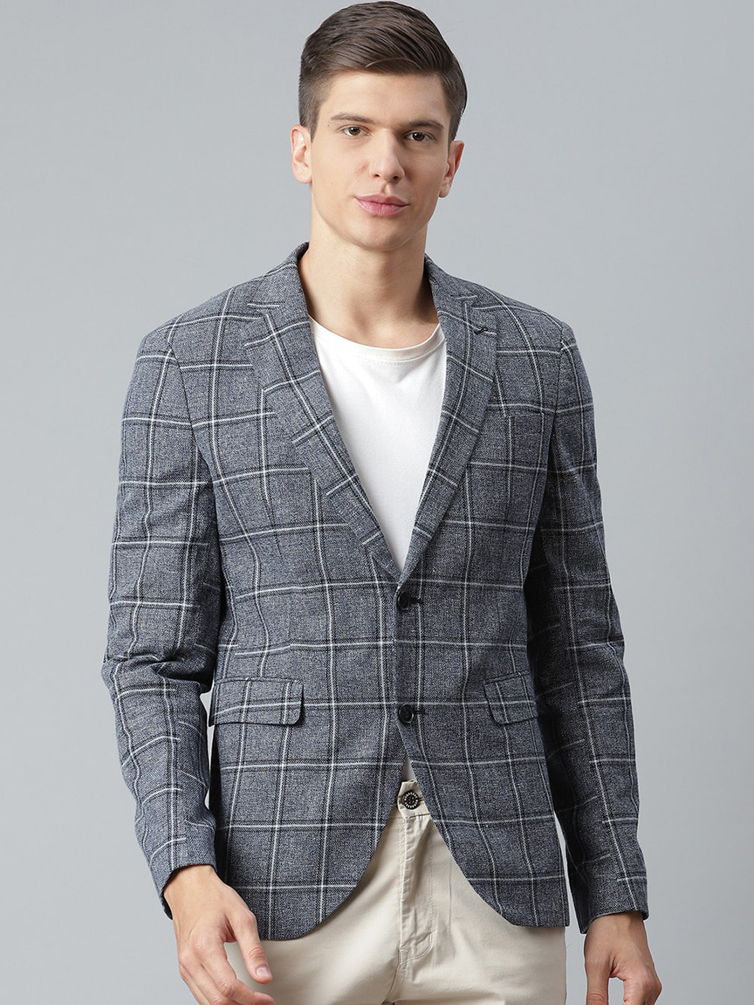 

Matinique Men Grey & White Checked Single-Breasted Slim-Fit Blazer