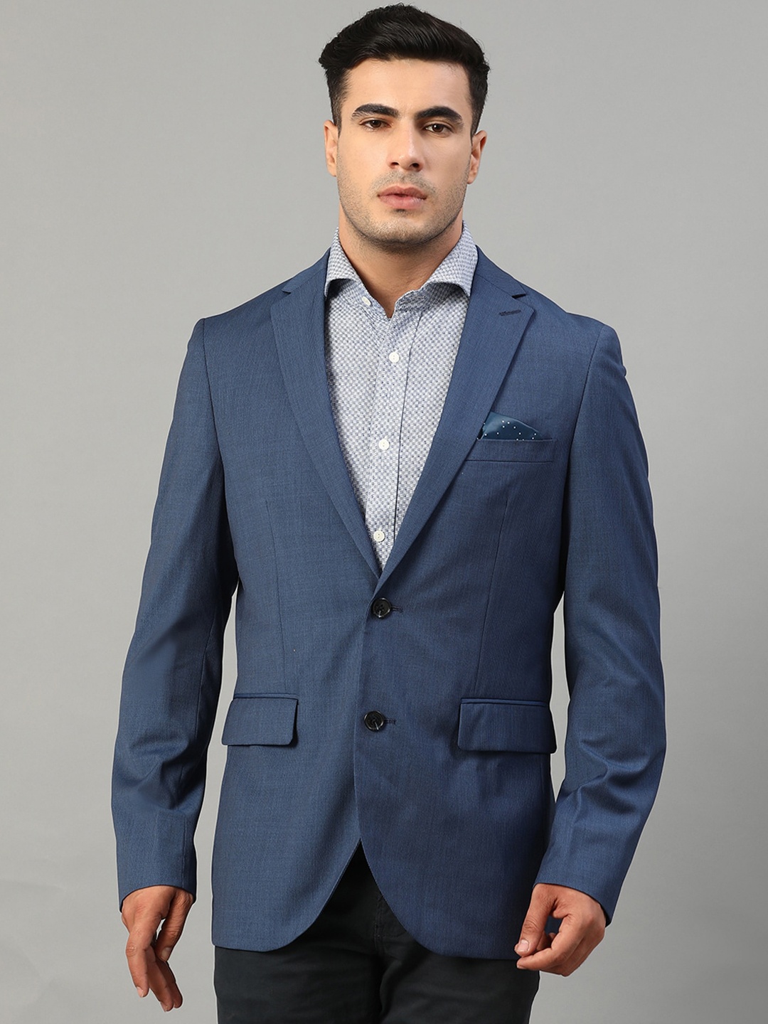 

Matinique Men Blue Solid Single-Breasted Slim-Fit Blazer