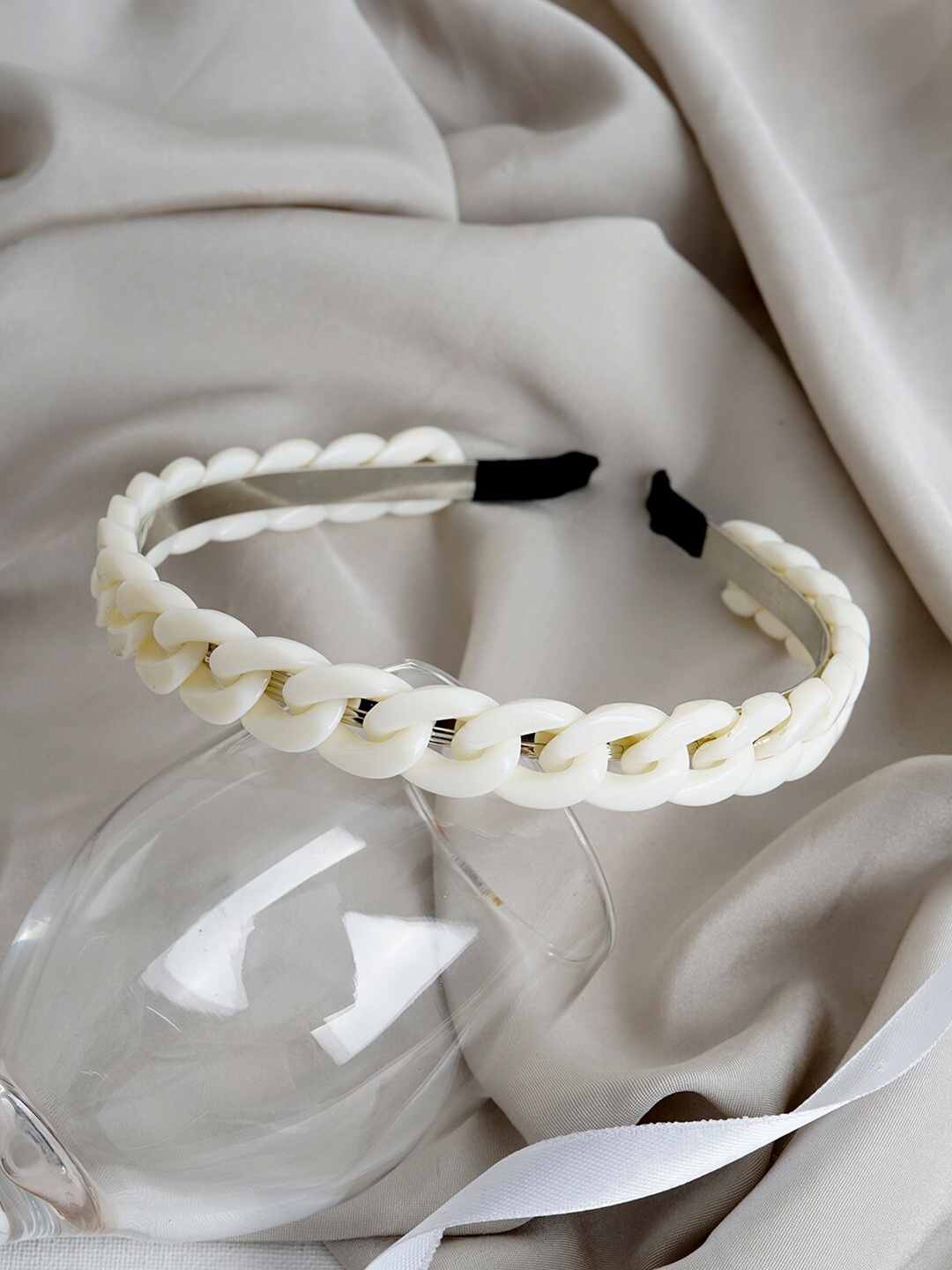 

BEWITCHED Women White Chainlink Hairband