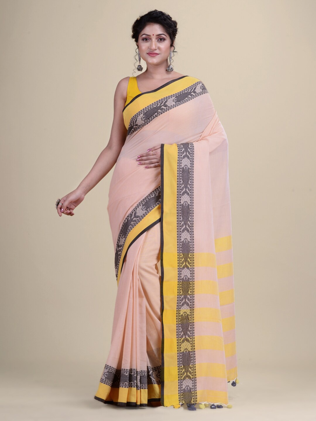 

Laa Calcutta Beige & Yellow Woven Design Pure Cotton Jamdani Saree