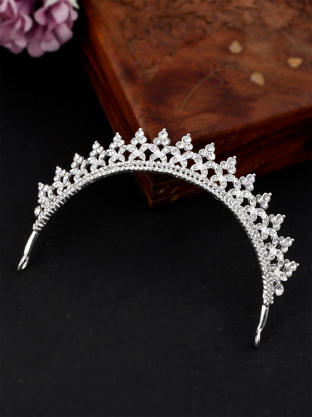 

AQUASTREET Women White & Silver-Toned Tiara