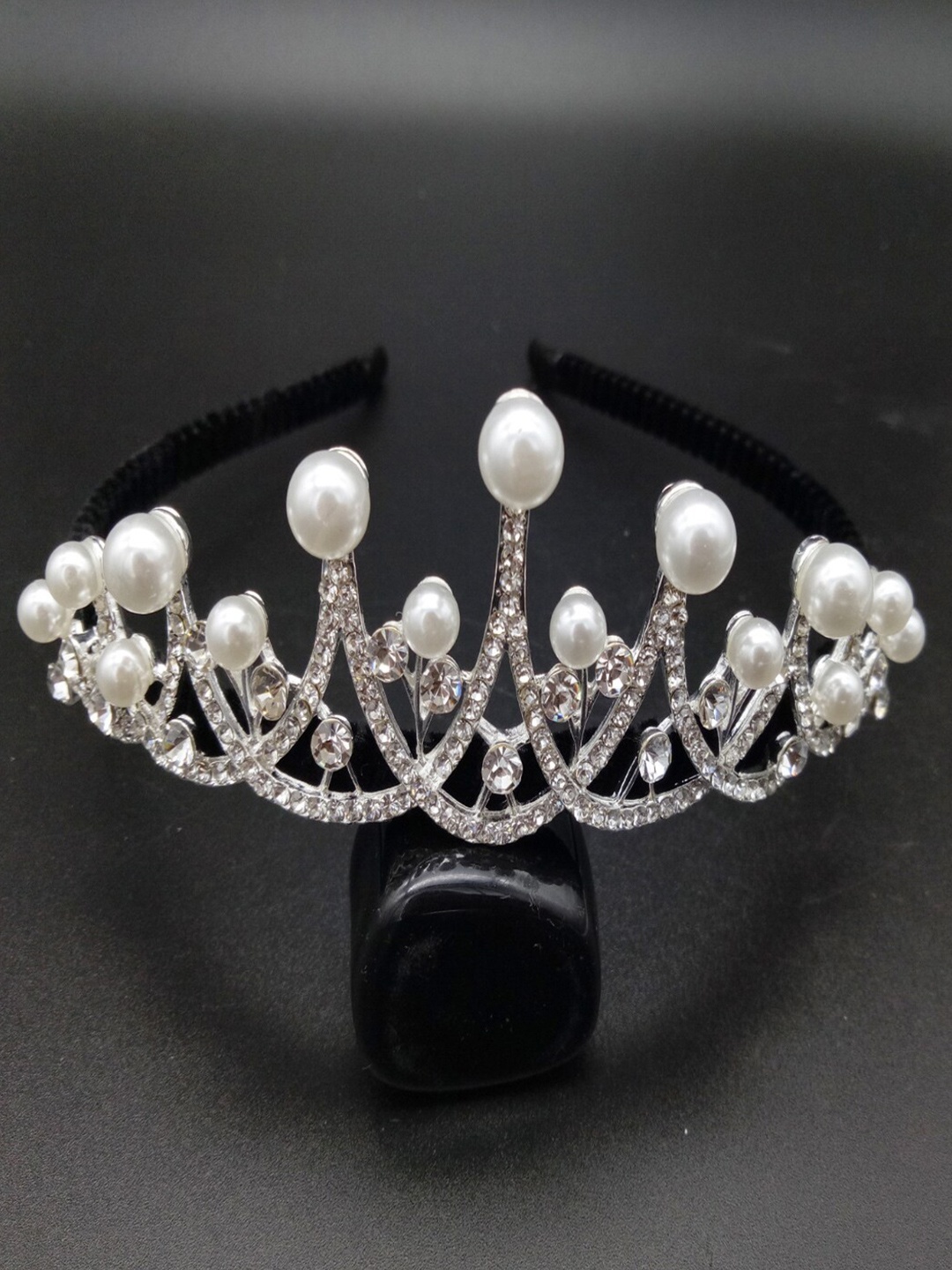 

AQUASTREET Women Silver Embellished Floral Tiara