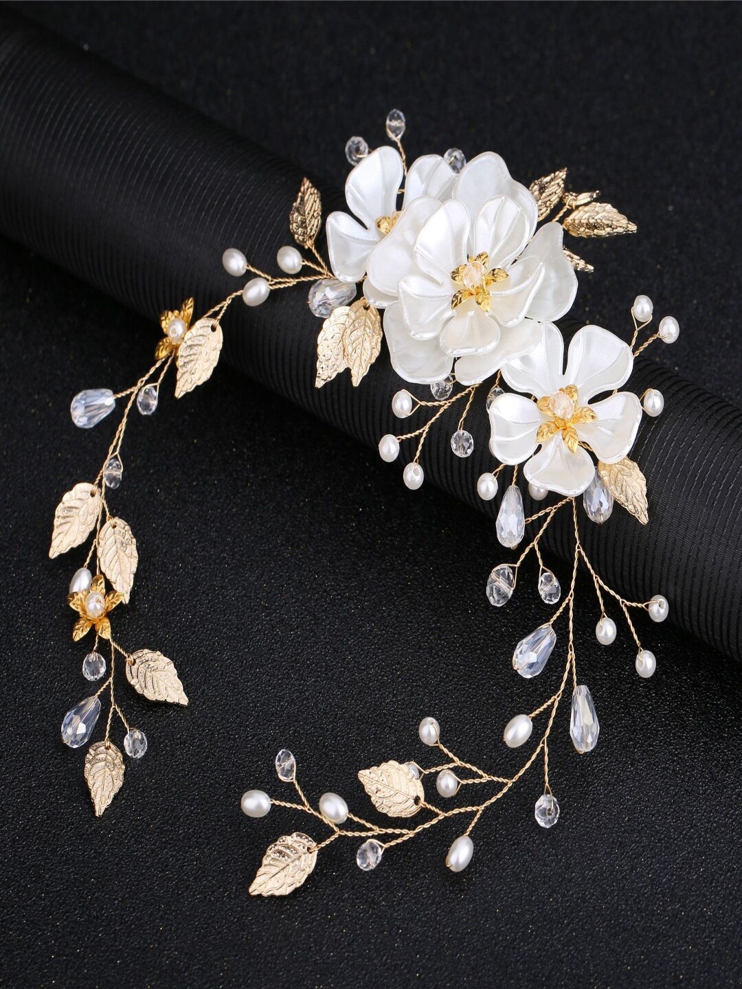 

AQUASTREET Women Gold-Toned & White Flower Embellished Hair Vine