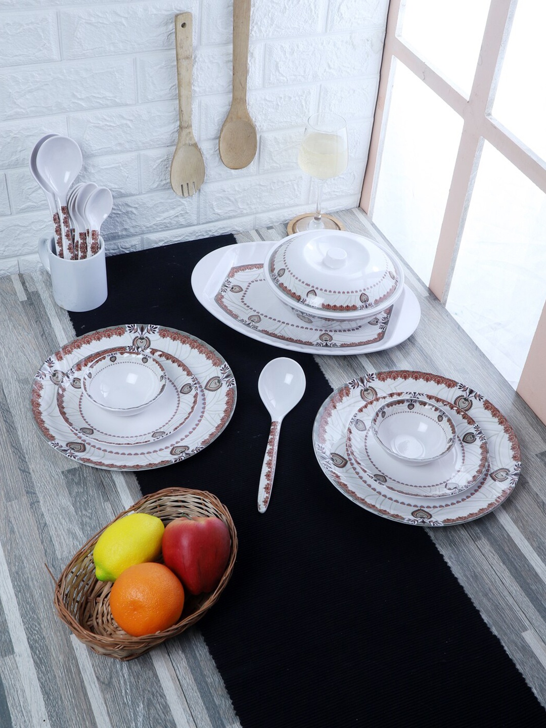 

CDI White & Rust Pieces Ethnic Motifs Printed Melamine Glossy Dinner Set