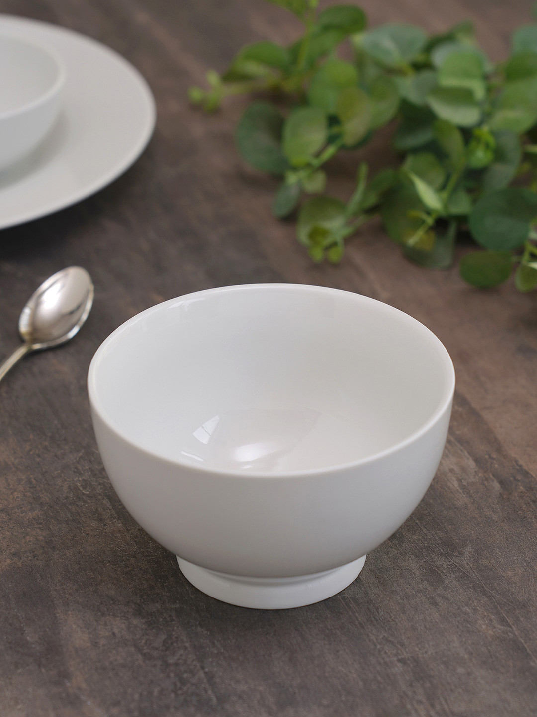 

Pure Home and Living White Solid Porcelain Classic Footed Bowl, Cream