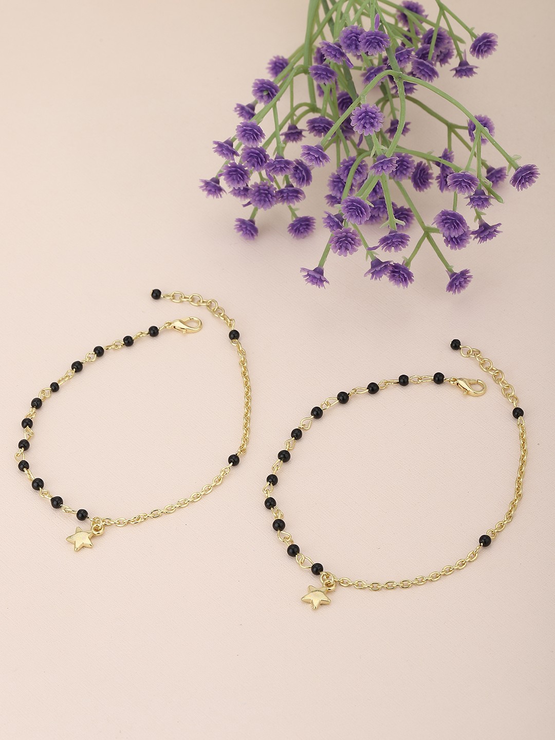 

Carlton London Women Pair of Black & Gold Plated Anklet