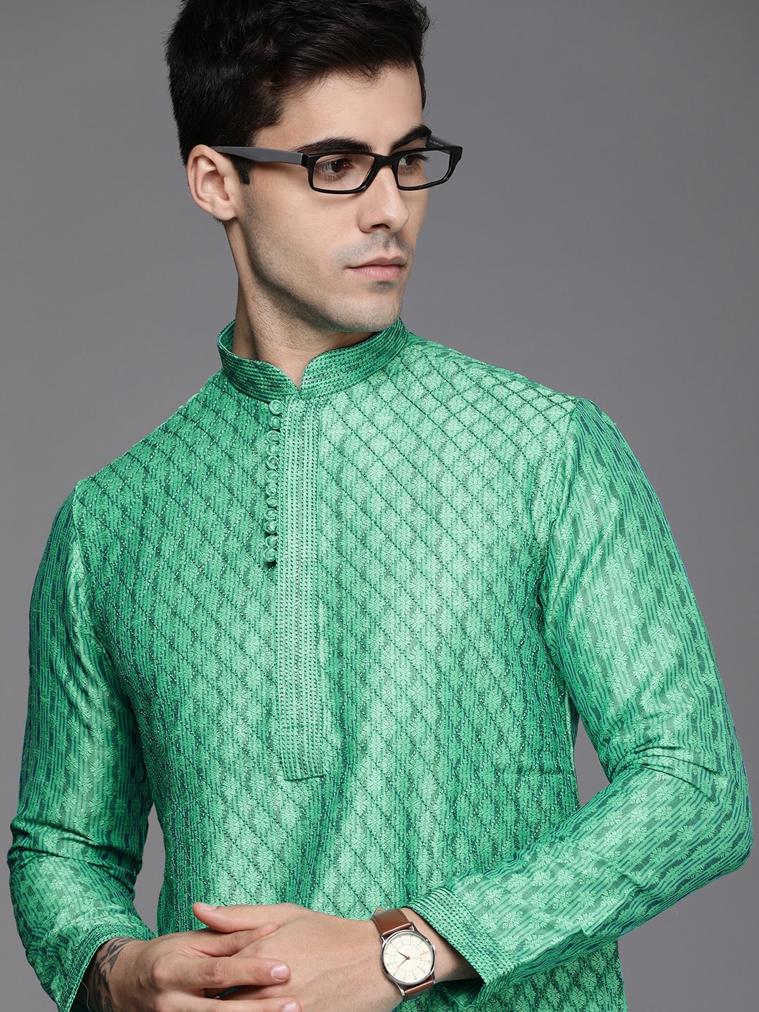 

Manyavar Men Green Ethnic Woven Design Kurta with Churidar