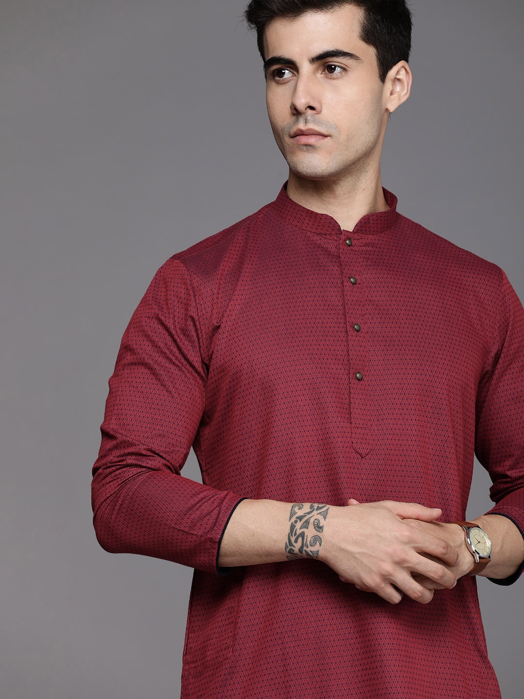 

Manyavar Men Maroon Kurta with Churidar