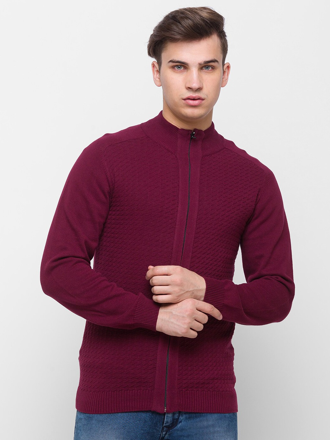 

Globus Men Maroon Mandarin Collar T-shirt