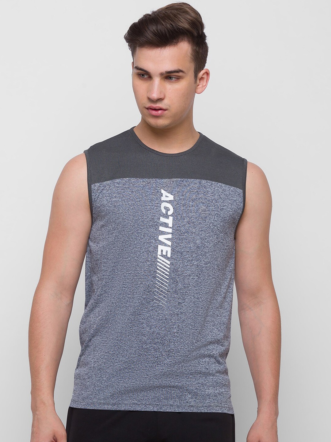 

Globus Men Grey Typography Printed Slim Fit Running T-shirt with Dryfit Technology