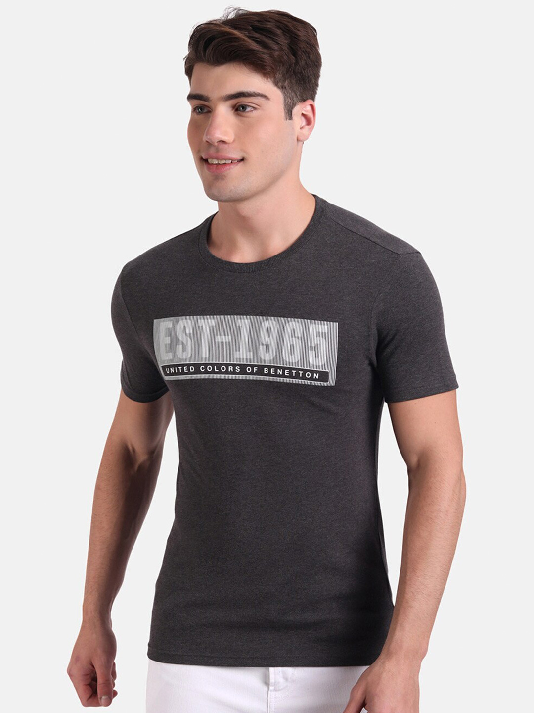 

United Colors of Benetton Men Grey Typography Printed Applique T-shirt
