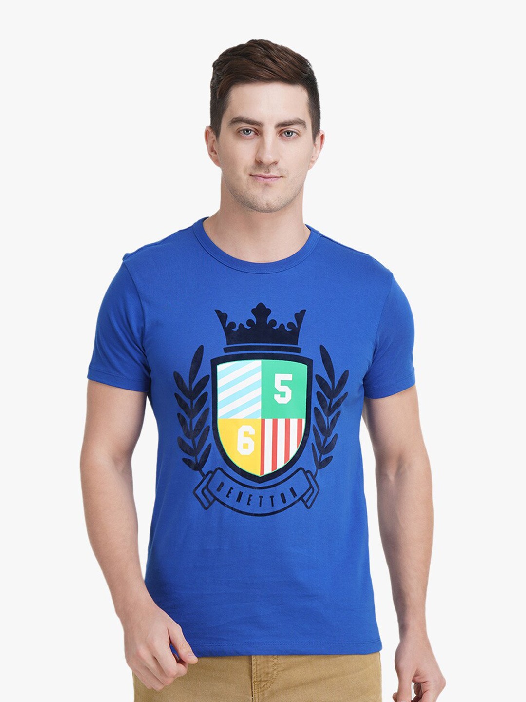 

United Colors of Benetton Men Blue Graphic Printed Cotton T-shirt