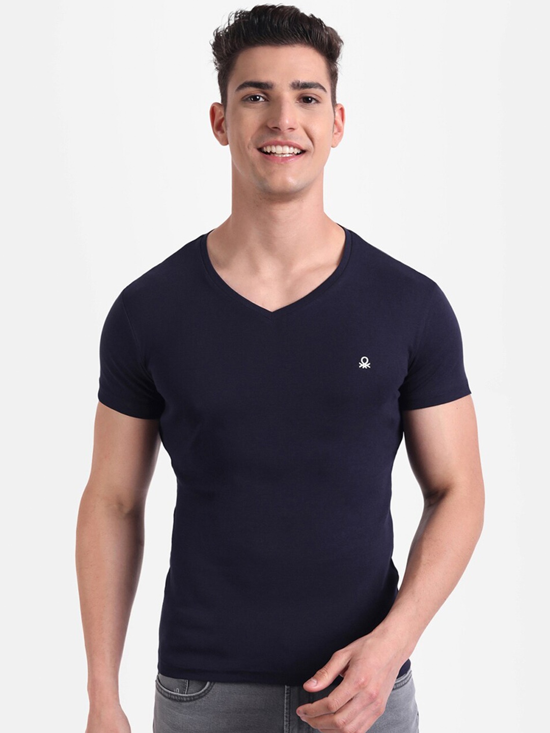 

United Colors of Benetton Men Navy Blue V-Neck Regular Fit Cotton T-shirt