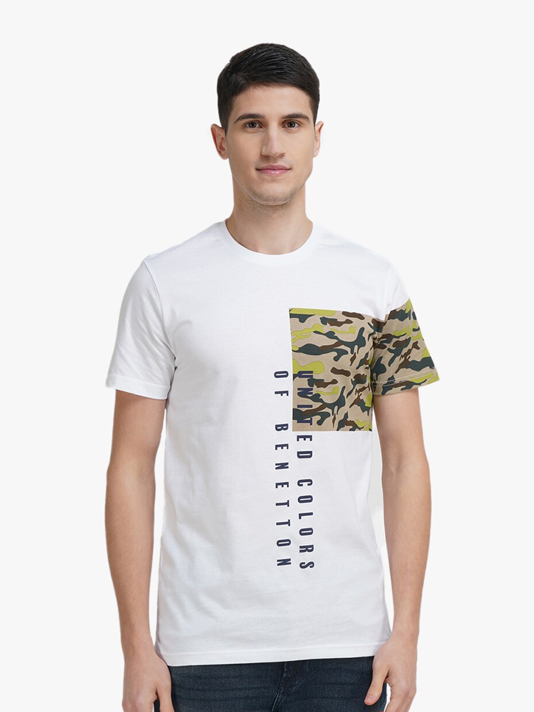 

United Colors of Benetton Men White Printed Regular Fit Cotton T-shirt