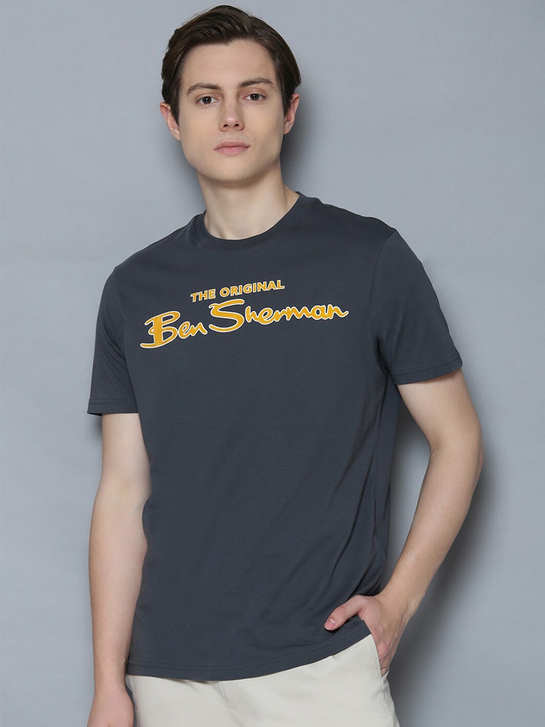 

BEN SHERMAN Men Grey Typography Printed T-shirt