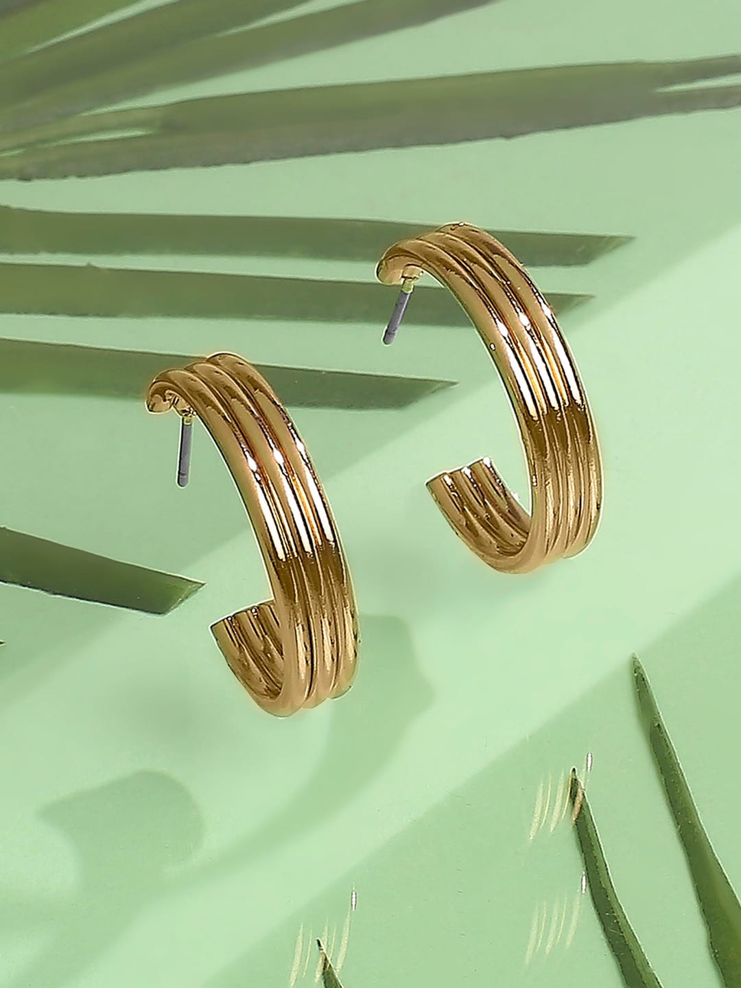 

Lilly & sparkle Gold-Plated Circular Half Hoop Earrings