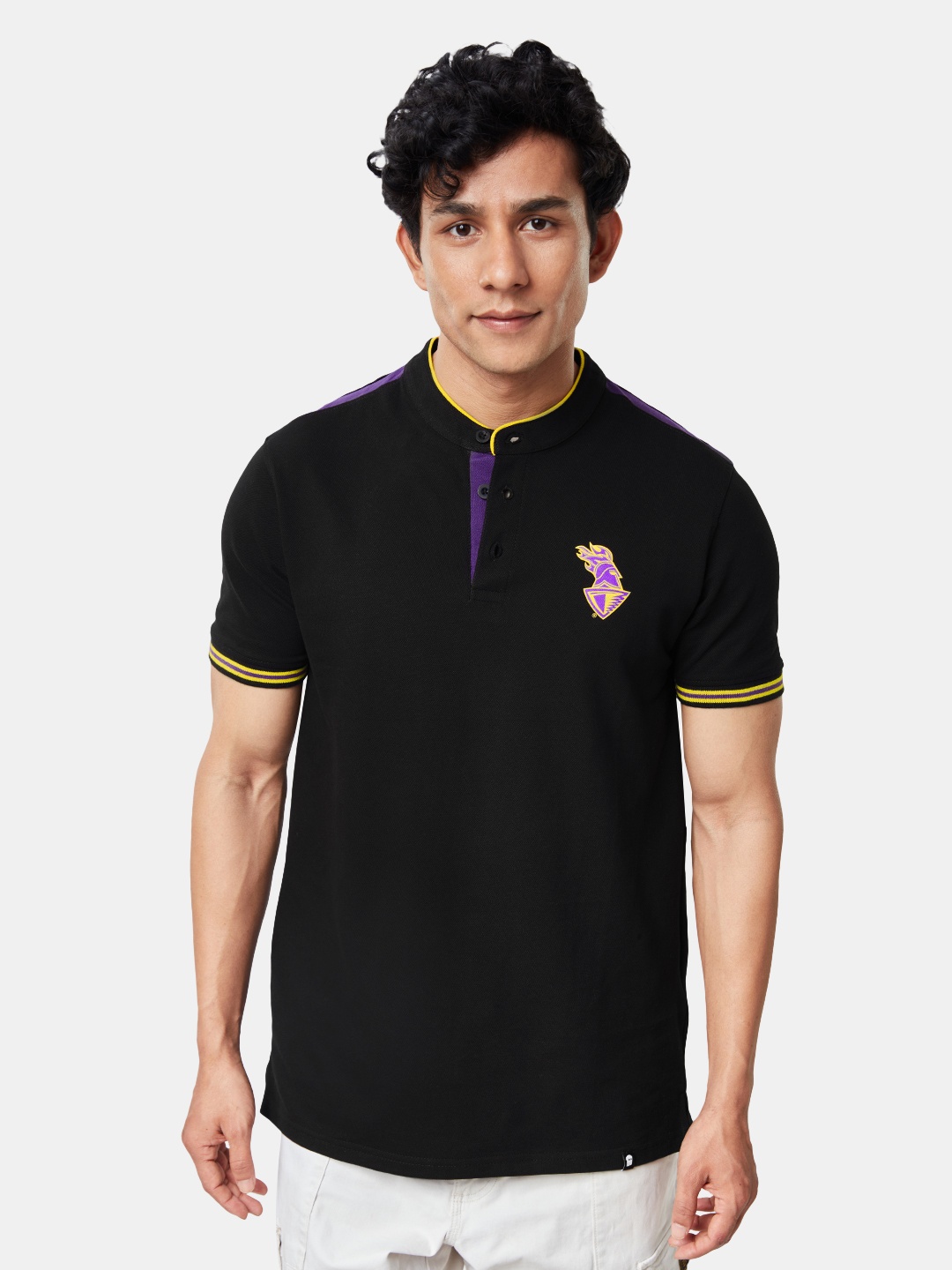 

The Souled Store Men Multicoloured Mandarin Collar Applique T-shirt, Multi