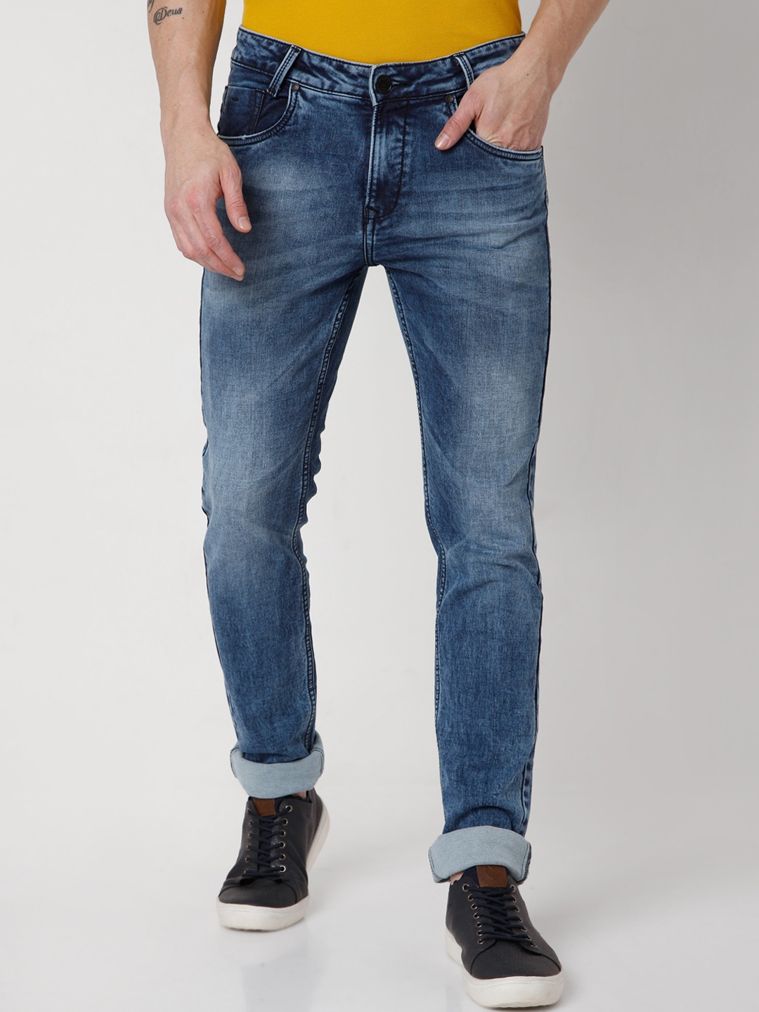 

Mufti Men Blue Slim Fit Heavy Fade Stretchable Jeans