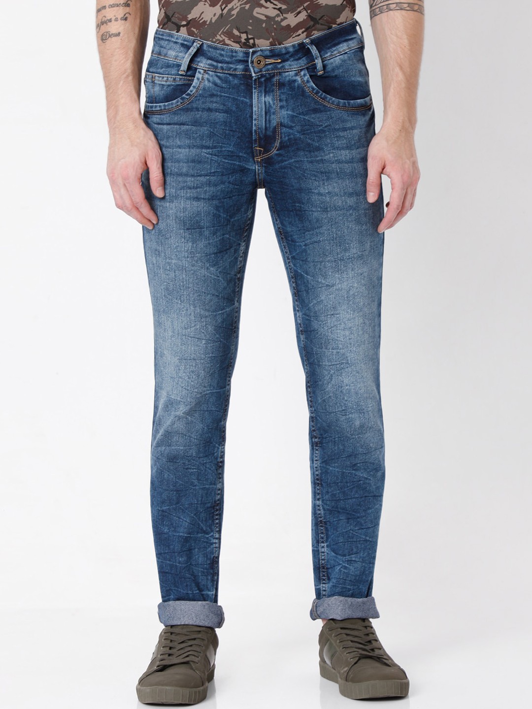 

Mufti Men Blue Slim Fit Heavy Fade Stretchable Jeans