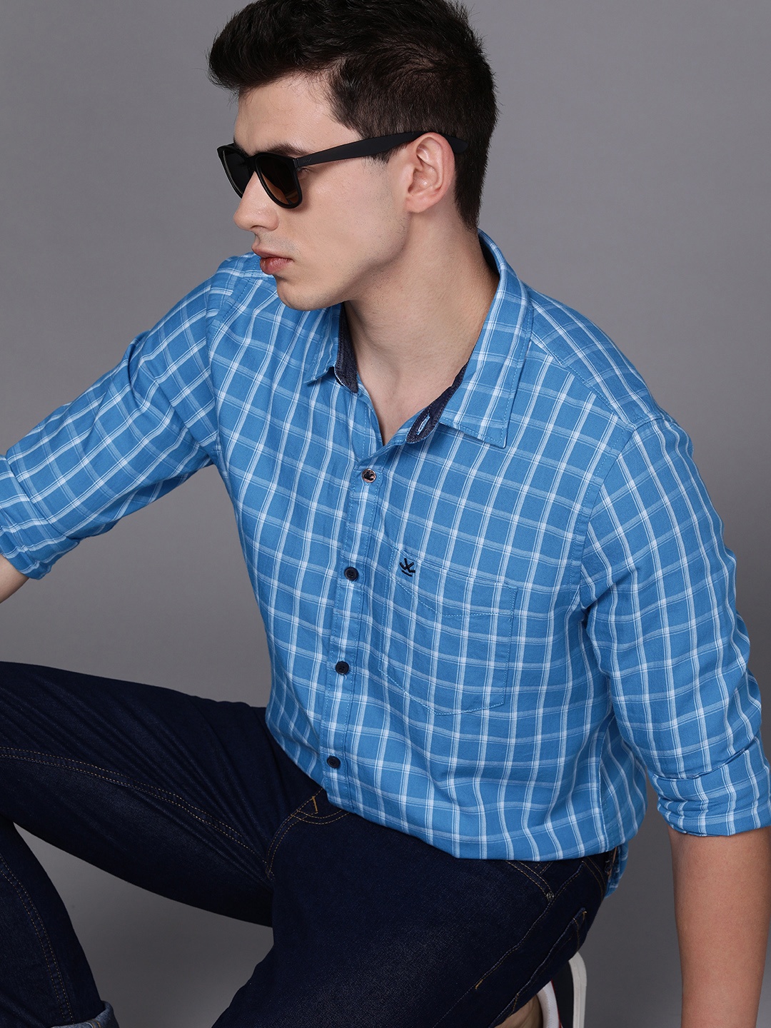 

WROGN Men Blue And White Slim Fit Checked Pure Cotton Casual Shirt