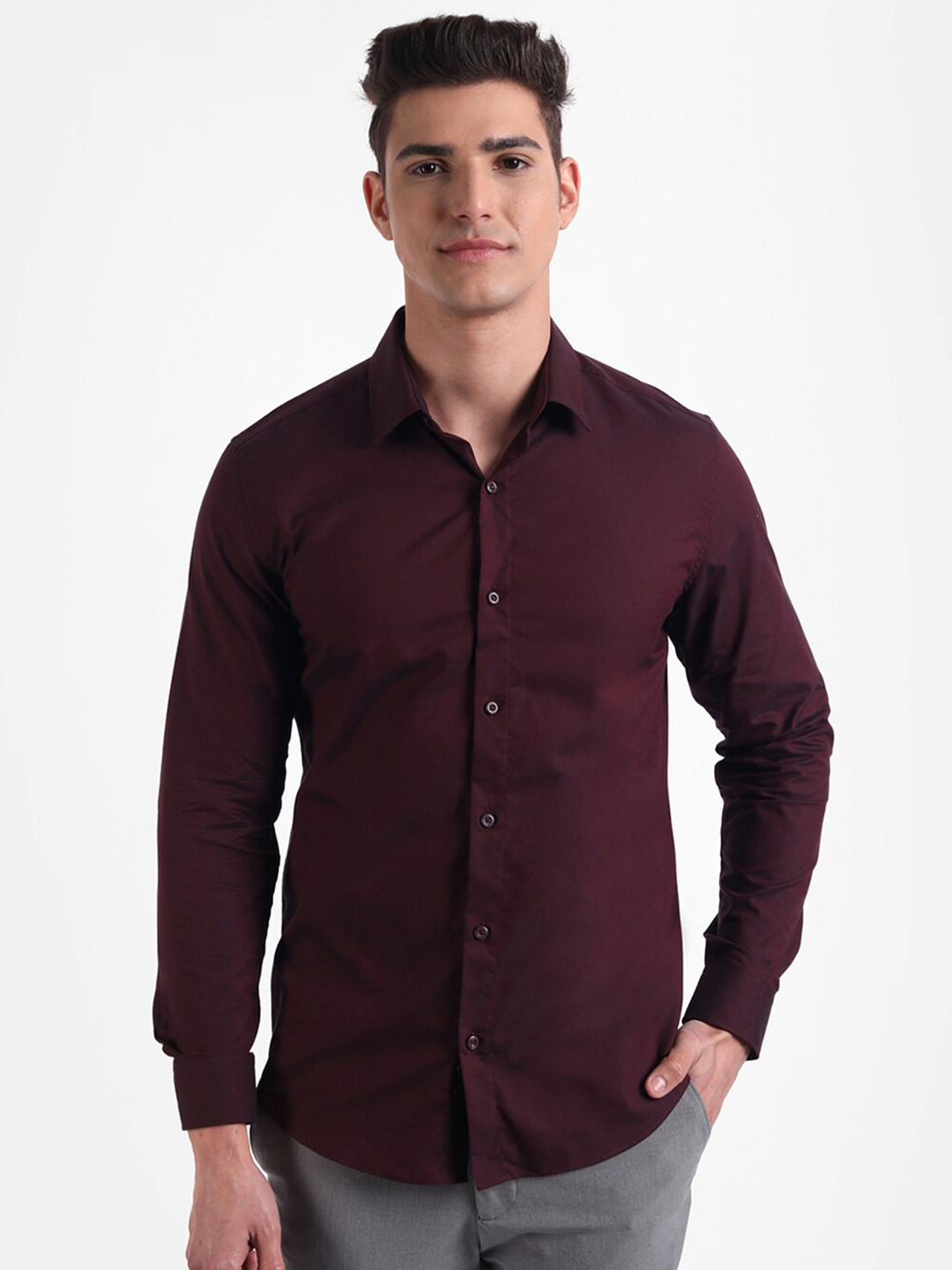 

United Colors of Benetton Maroon Slim Fit Casual Shirt