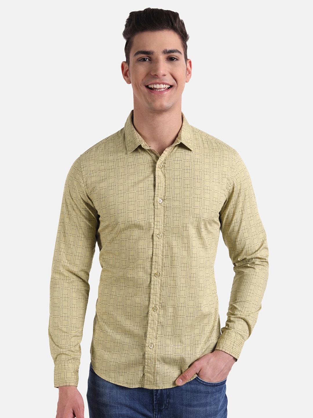 

United Colors of Benetton Men Khaki Slim Fit Printed Casual Shirt