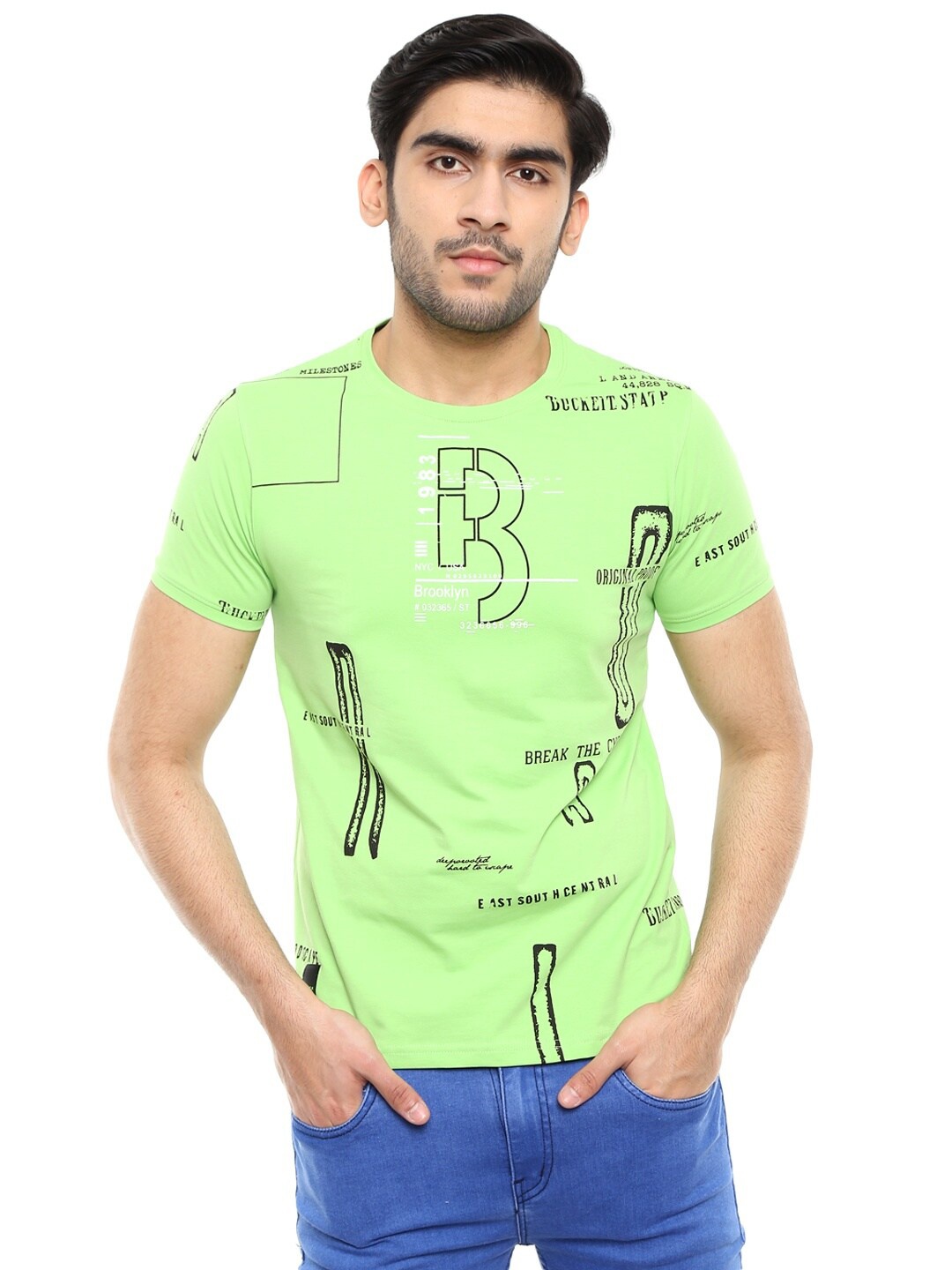 

V-Mart Men Green Printed Raw Edge T-shirt