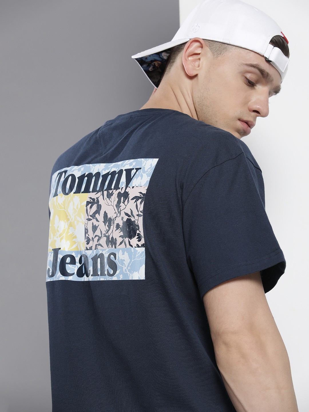 

Tommy Hilfiger Men Navy Blue & Blue Brand Logo Printed Drop-Shoulder Sleeves Organic Cotton T-shirt