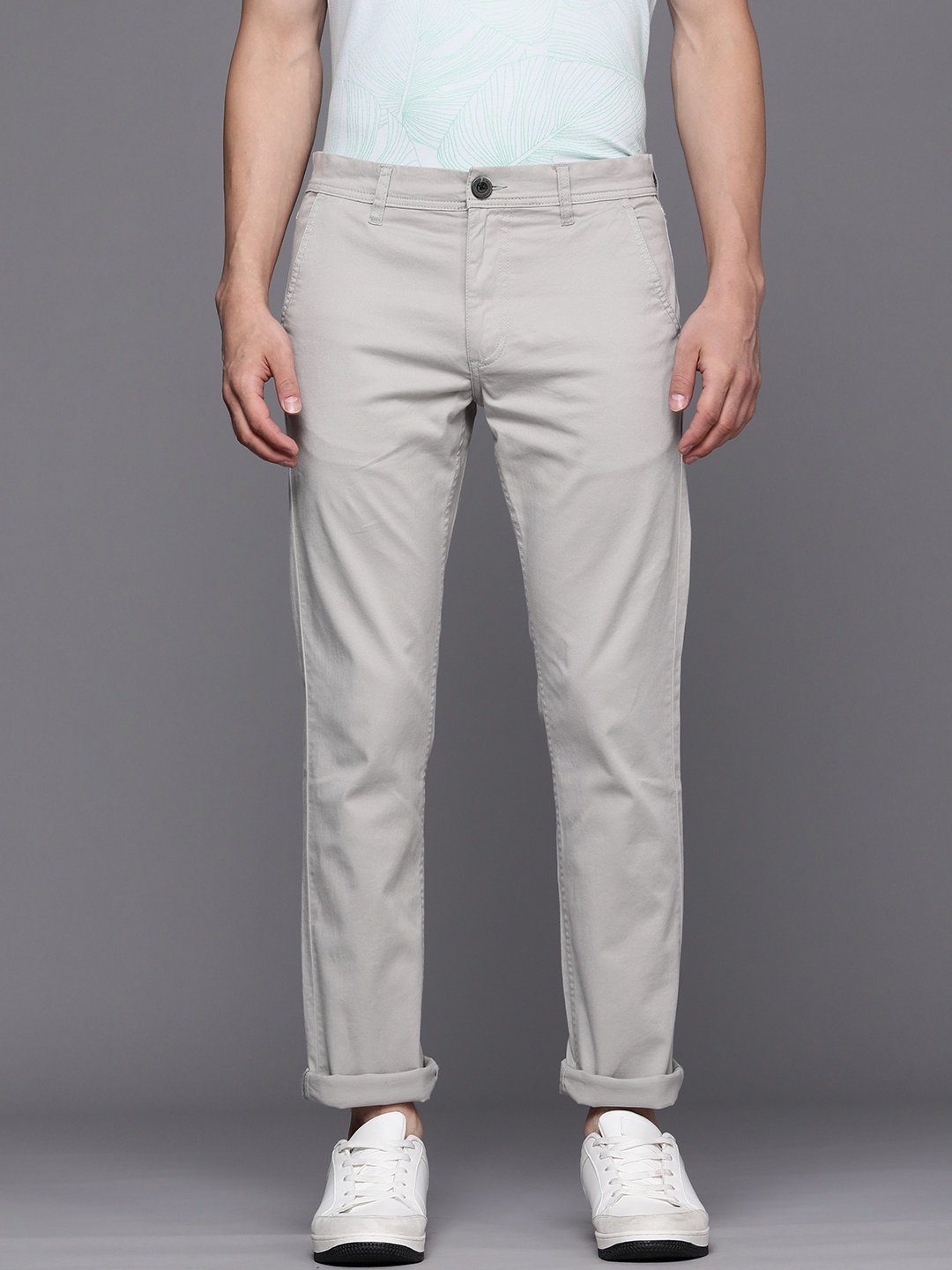 

WROGN Men Grey Solid Mid Rise Casual Chinos Trousers