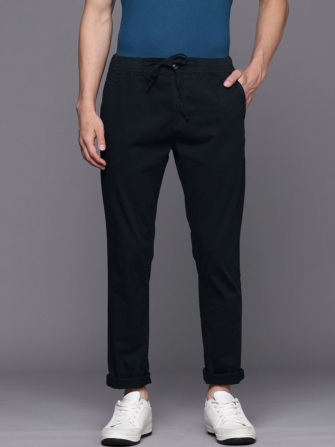 

WROGN Men Navy Blue Solid Mid Rise Casual Chinos Trousers