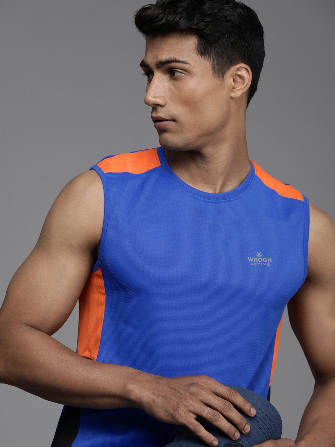 

WROGN ACTIVE Men Blue & Orange Colourblocked Slim Fit Casual T-shirt