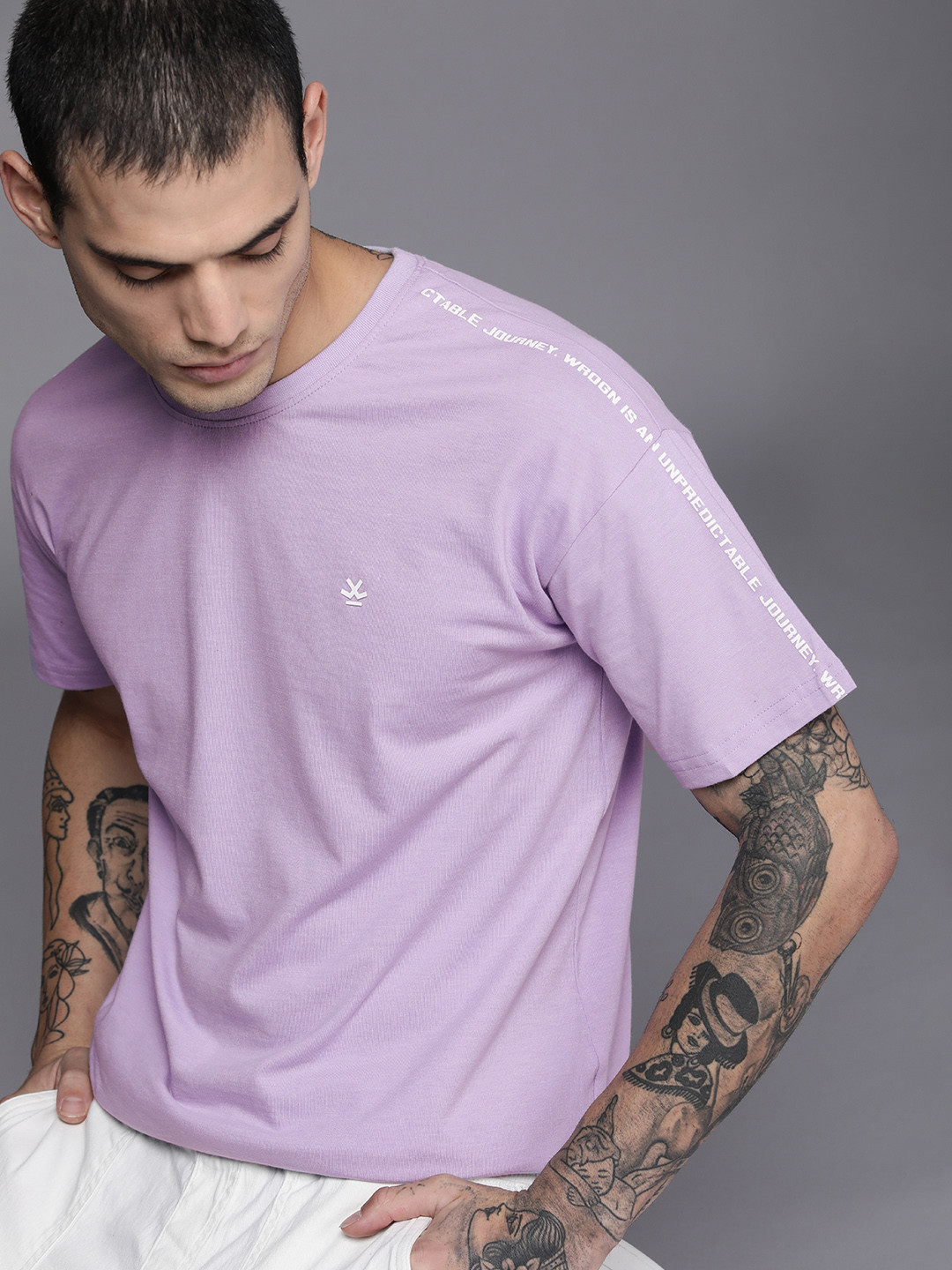 

WROGN Men Lavender Slim Fit T-shirt