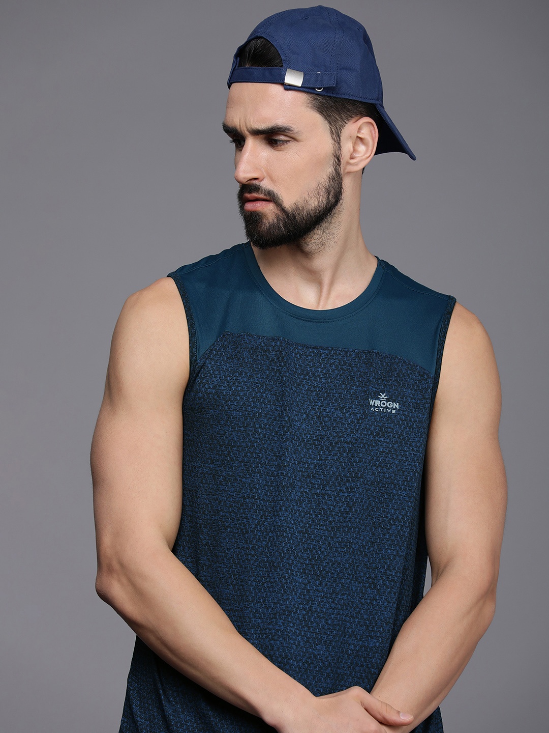 

WROGN ACTIVE Men Blue Printed Slim Fit Sleevless T-shirt