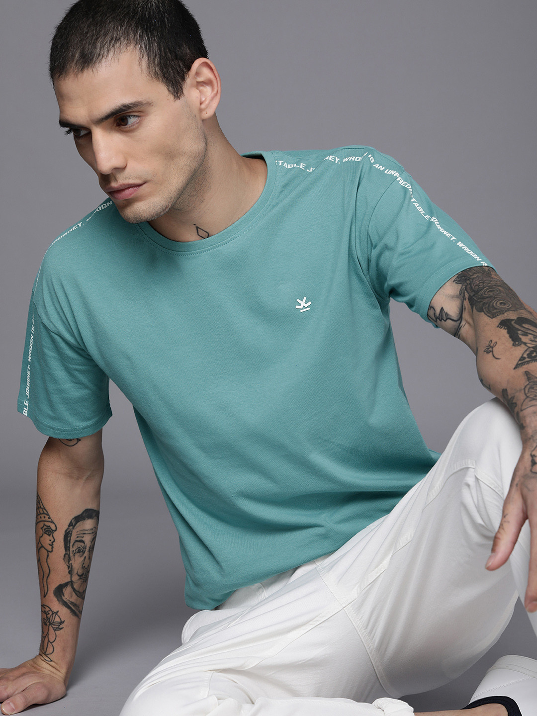 

WROGN Men Turquoise Blue Slim Fit T-shirt