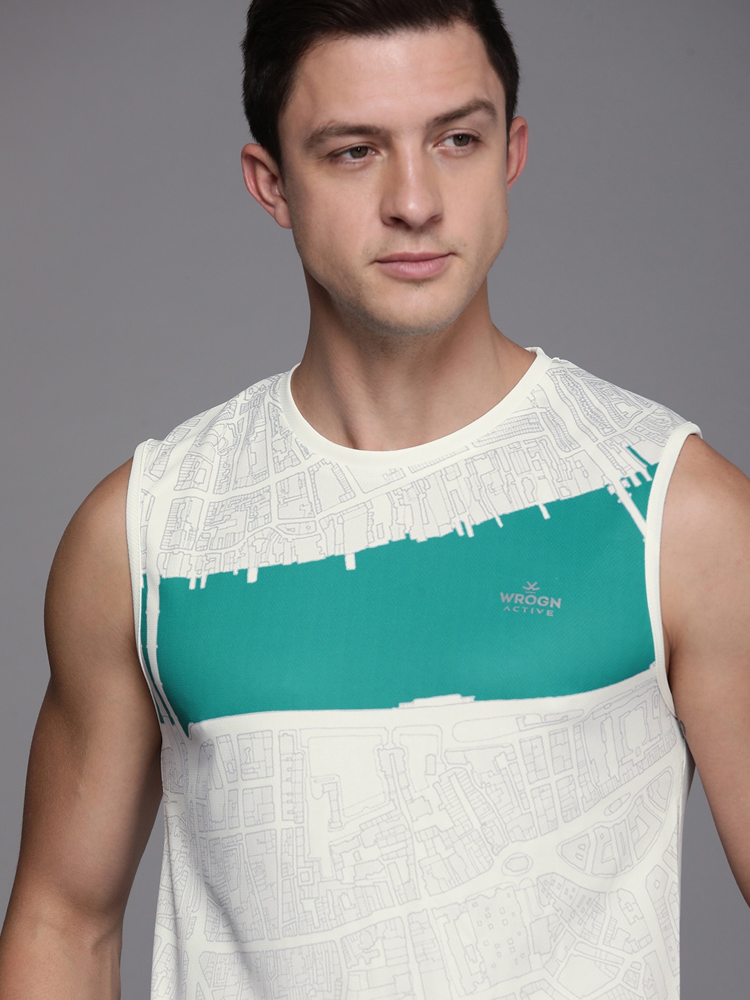 

WROGN ACTIVE Men White & Teal Blue Printed Slim Fit T-shirt
