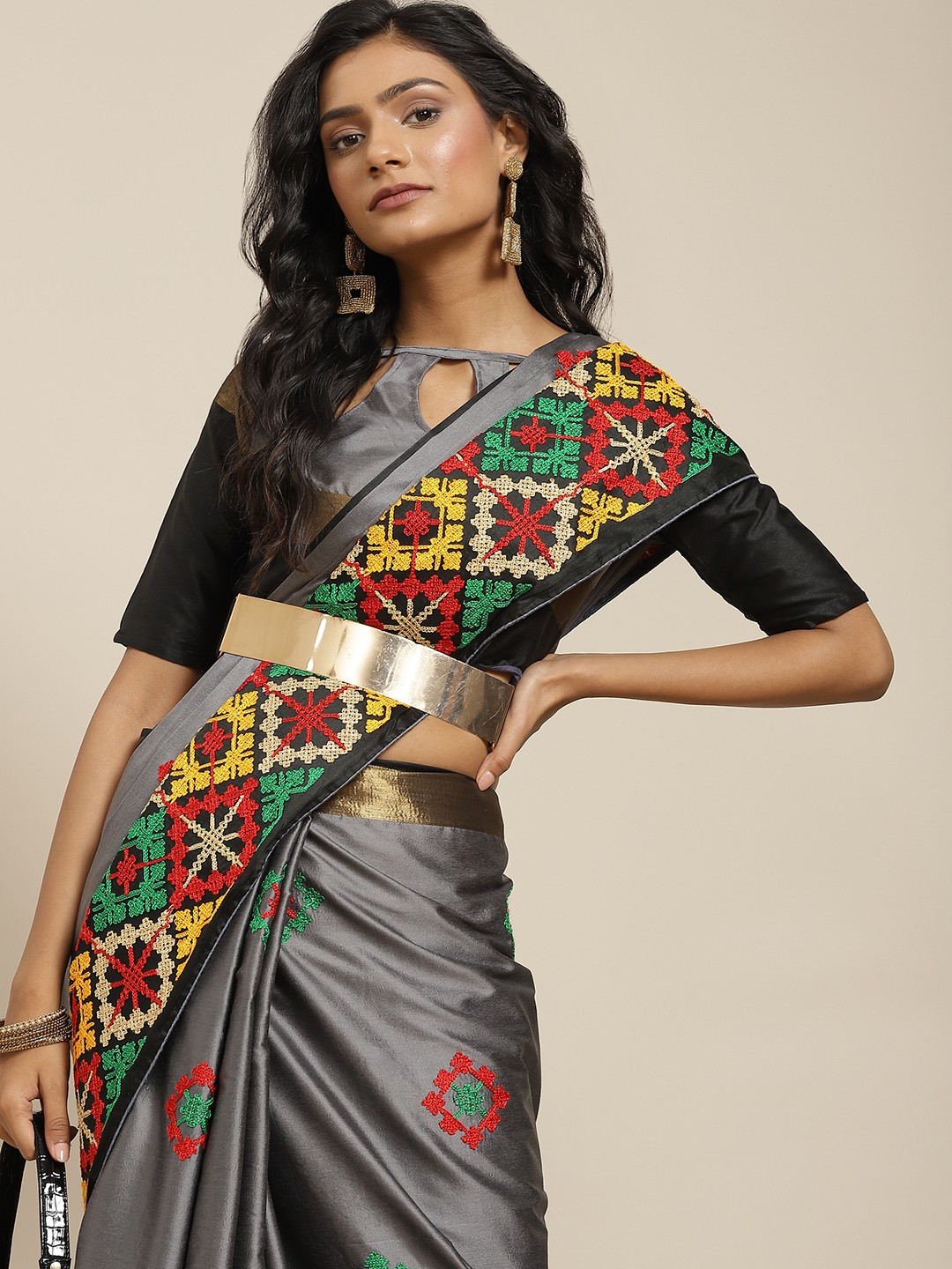 

SERONA FABRICS Grey & Black Ethnic Motifs Kutchi Embroidery Silk Cotton Saree