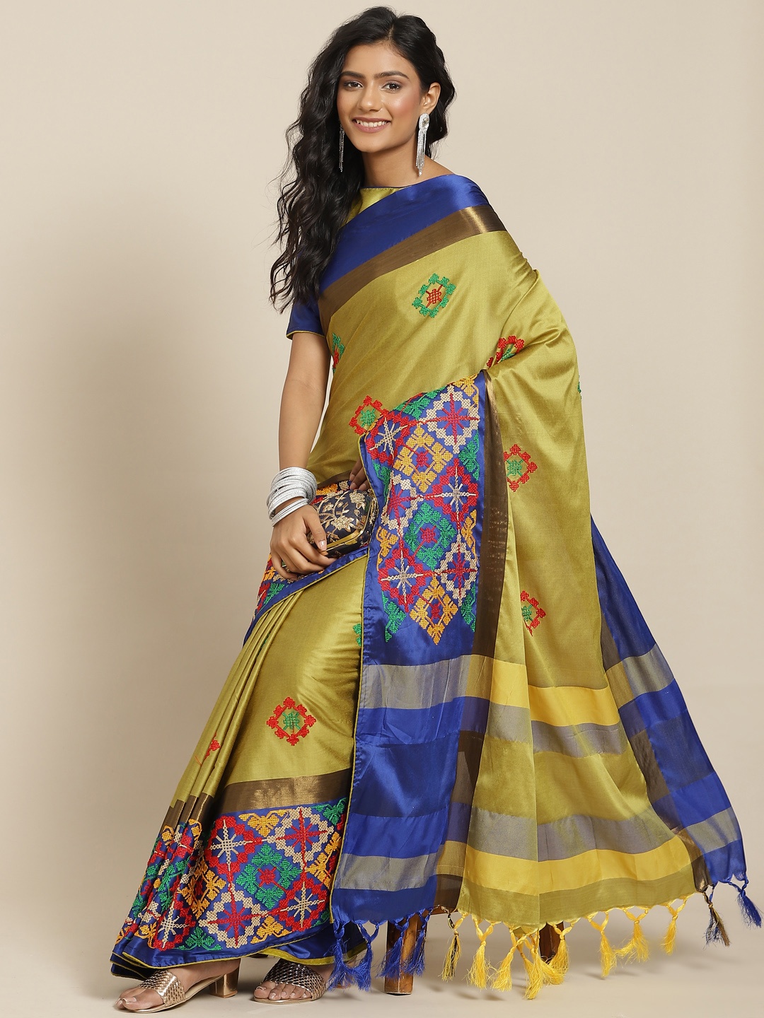 

SERONA FABRICS Yellow & Blue Embellished Kutchi Embroidery Silk Cotton Saree