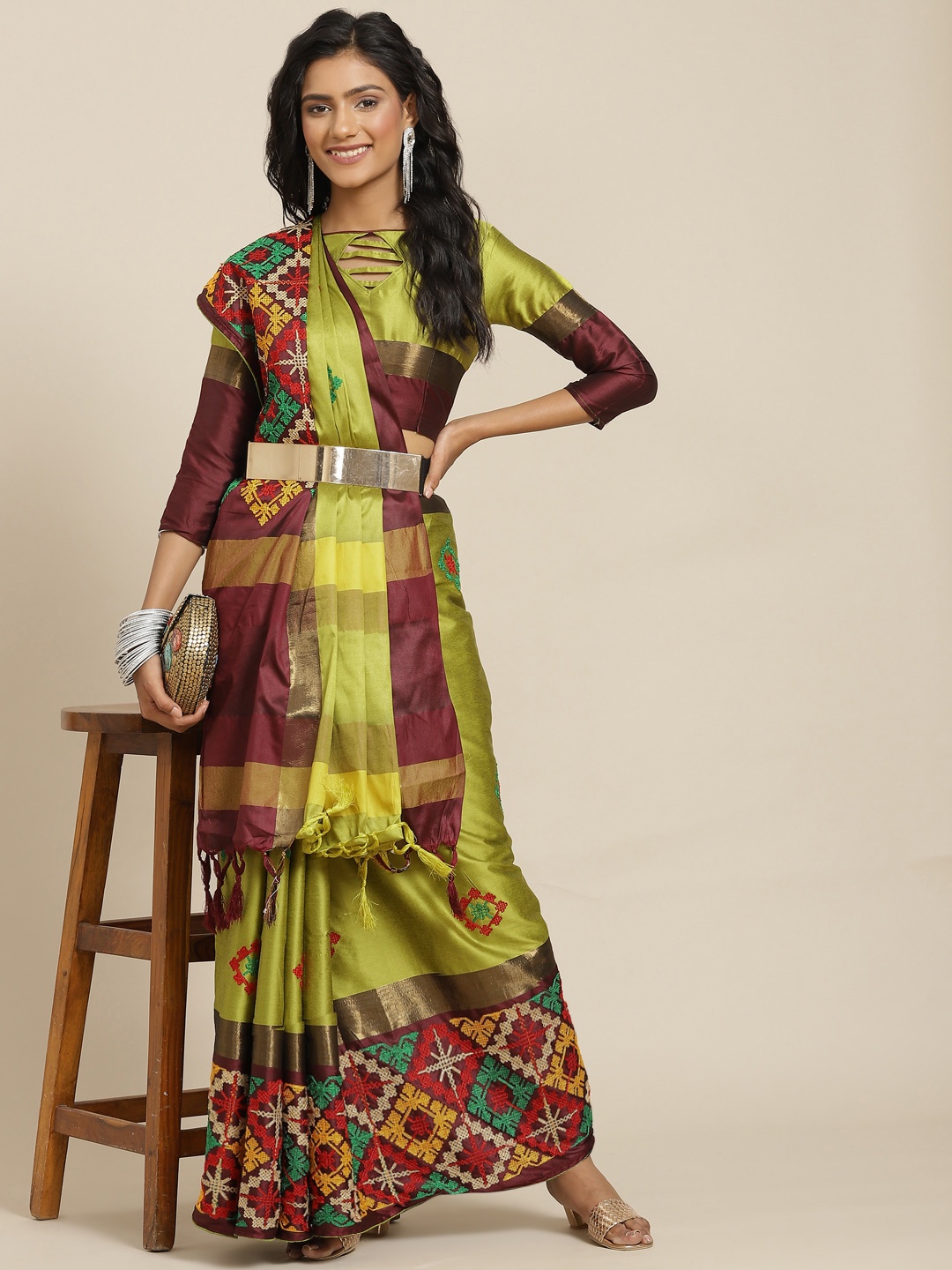 

SERONA FABRICS Lime Green & Maroon Embellished Kutchi Embroidery Silk Cotton Saree