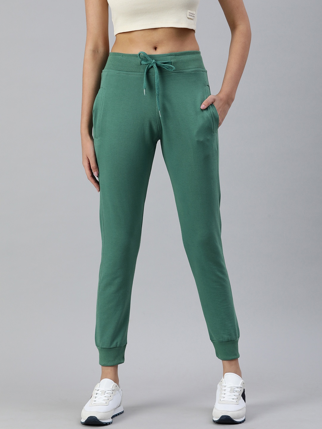 

ADBUCKS Women Green Solid Running Joggers