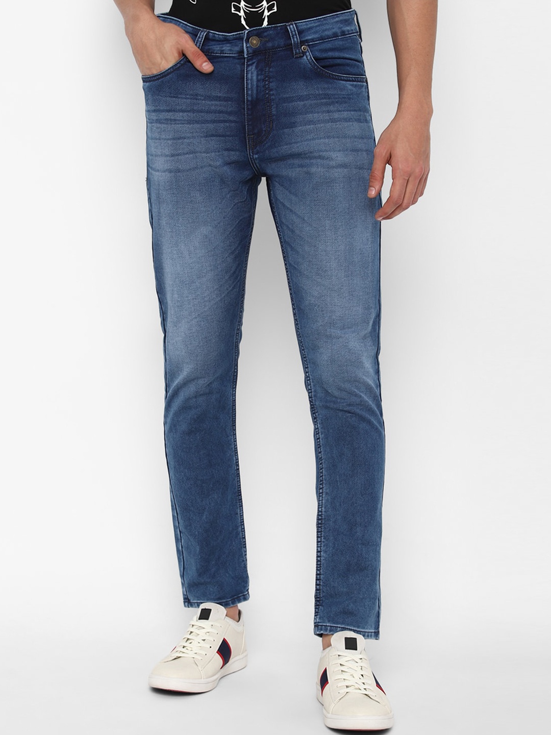 

FOREVER 21 Men Blue Heavy Fade Regular fit Jeans