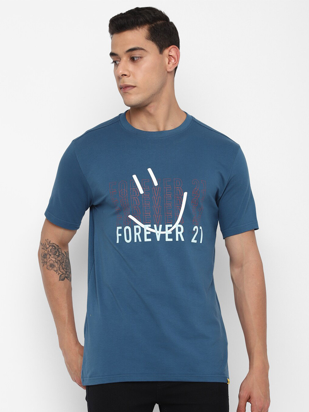 

FOREVER 21 Men Blue Typography Printed T-shirt
