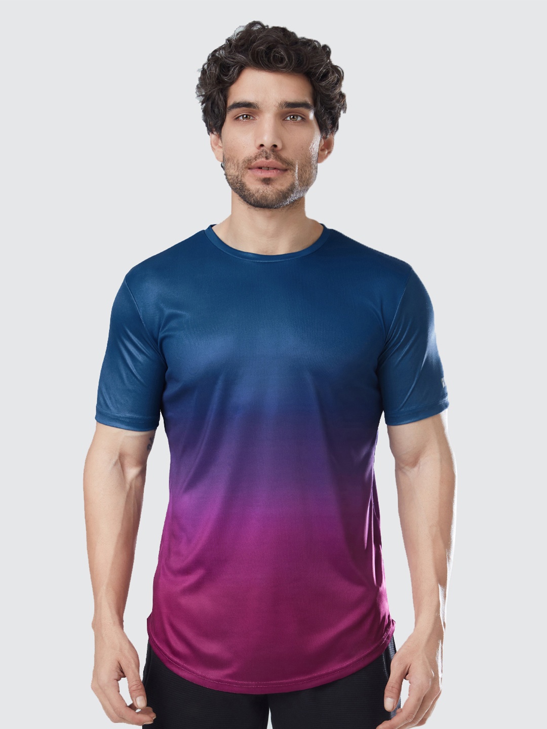 

The Souled Store Men Navy Blue & Purple Ombre Dyed T-shirt