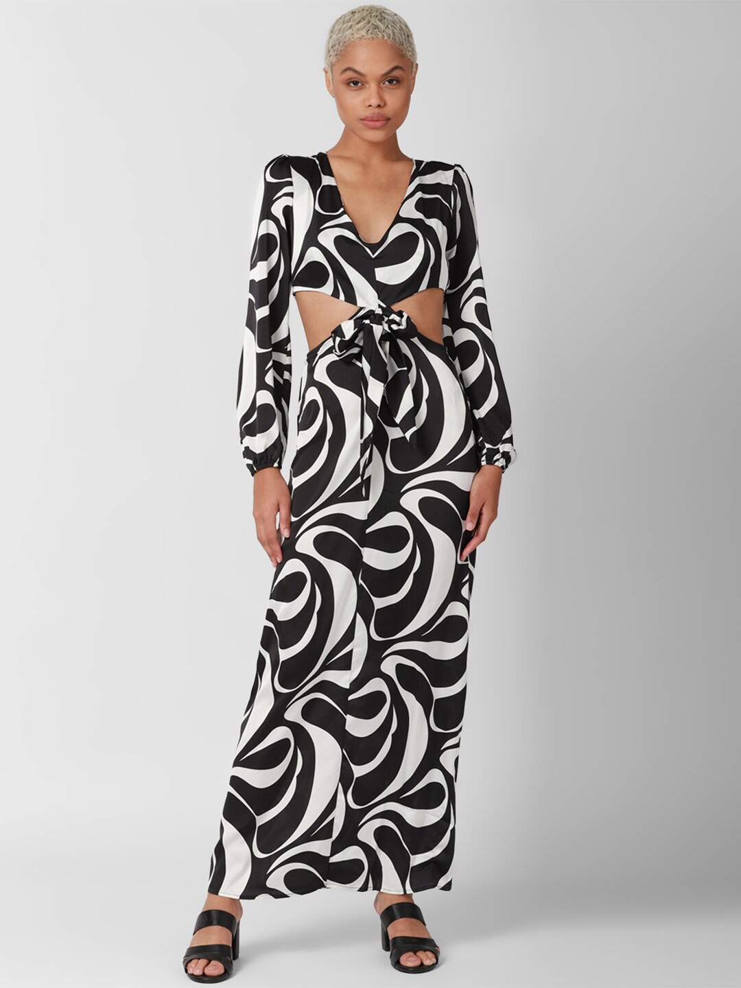 

FOREVER 21 Black & White Maxi Dress